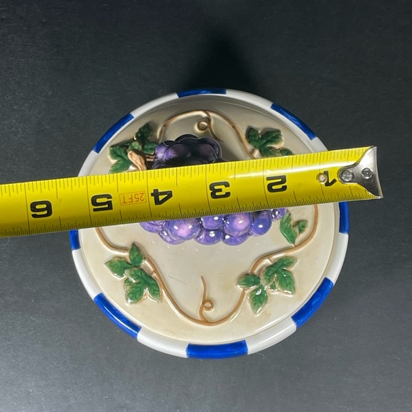 Bella Casa by Ganz Covered Trinket Dish/ Bowl 3D Grapes Lid Grapevines - Picture 4 of 10